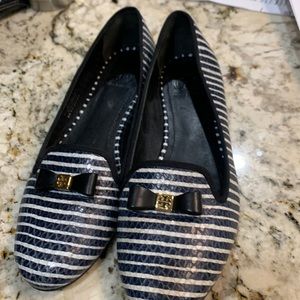Navy with white stripes ballerina flat.
